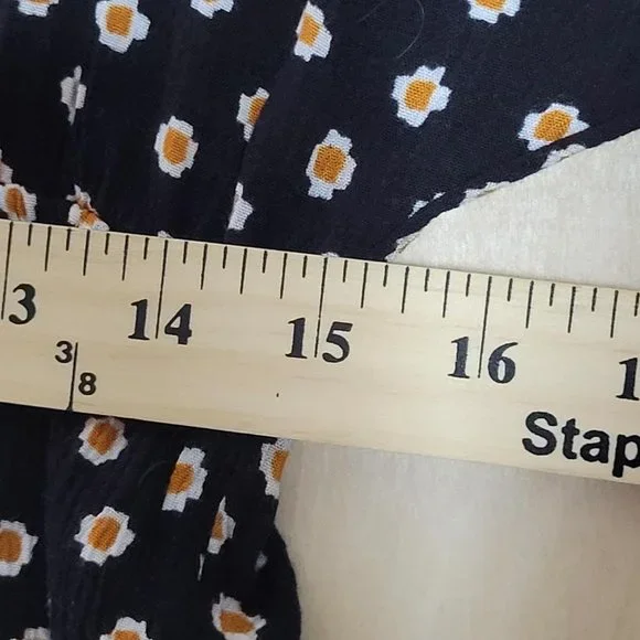 Amuse Society COASTAL ESCAPE Black Gauze Wrap Lined Romper Shorts Women Size S - Picture 5 of 8